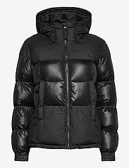 Columbia Sportswear - Pike Lake II Insulated Jacket - black - 2