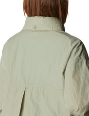 Columbia Sportswear - Paracutie Windbreaker - sports jackets - safari - 5