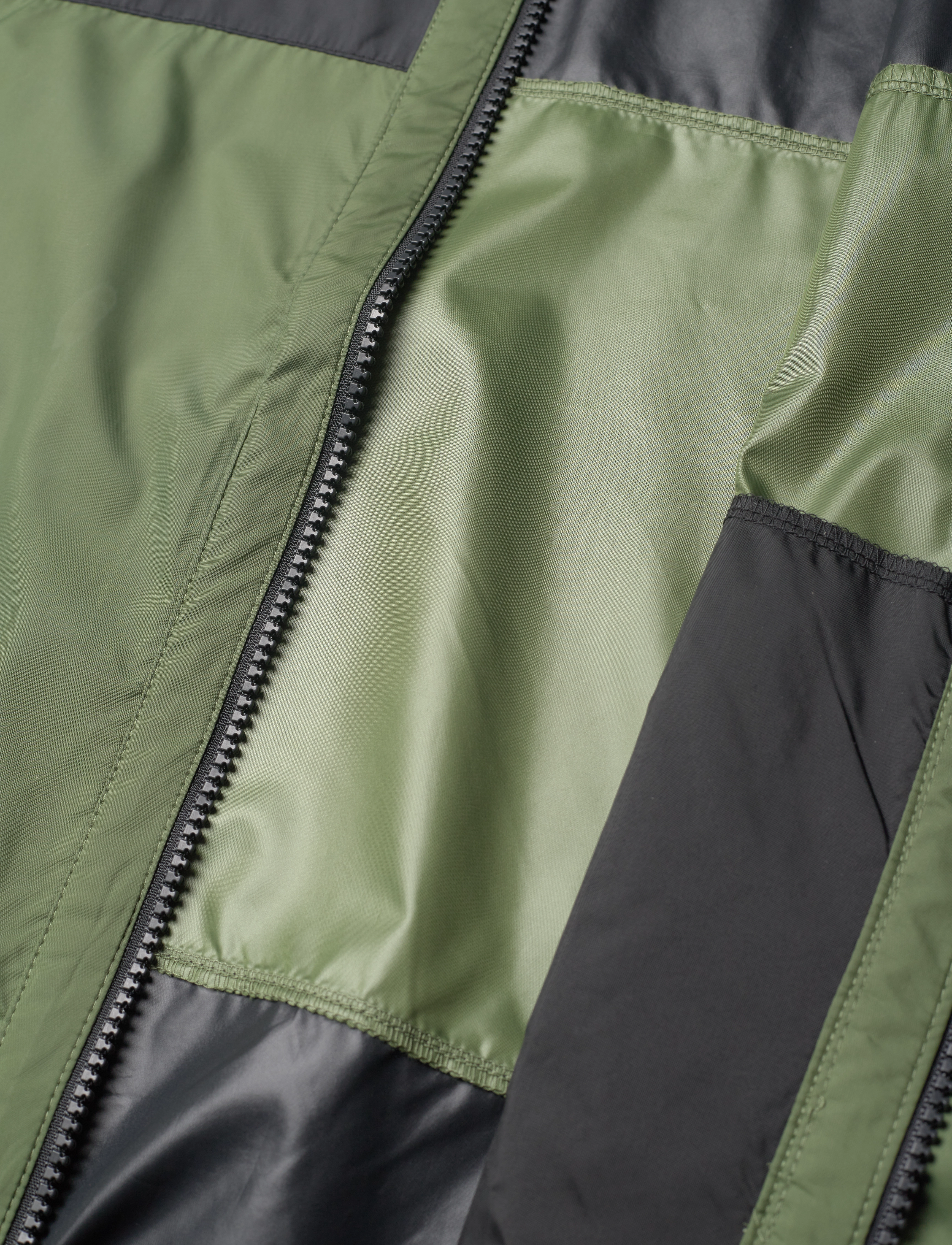 Columbia Sportswear - Flash ChallengerWindbreaker - canteen, black - 4