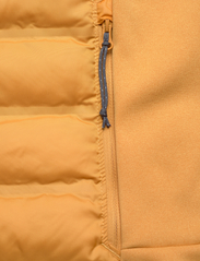 Columbia Sportswear - Out-Shield Hybrid Vest - friluftsjackor - raw honey - 3