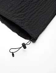 Columbia Sportswear - Boundless Trek SS Button Up - lyhythihaiset paidat - black - 4