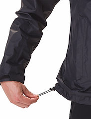 Columbia Sportswear - Pouring Adventure II Jacket - jakker og regnjakker - black - 10