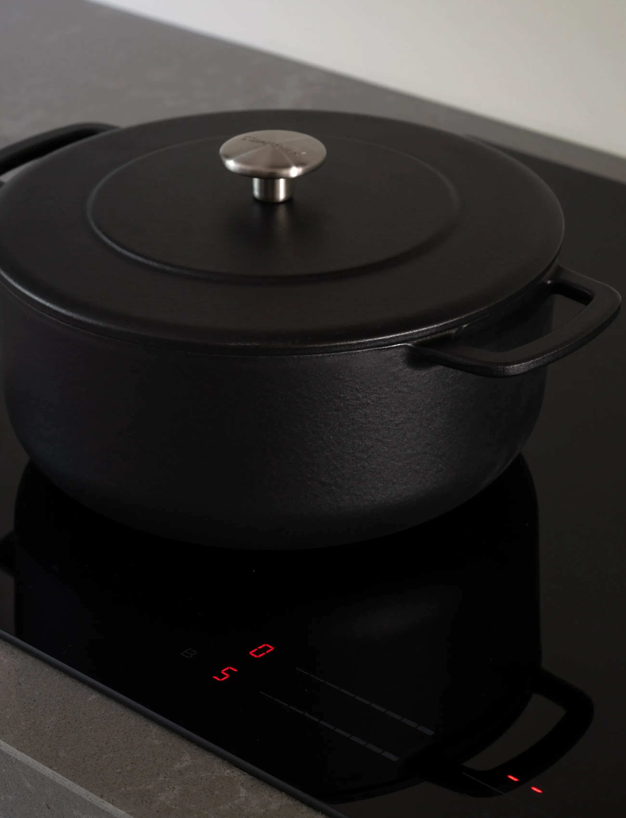 Combekk Dutch Oven 24cm Enameled Recycled Cast Iron Black - Vatertag - BLACK / black