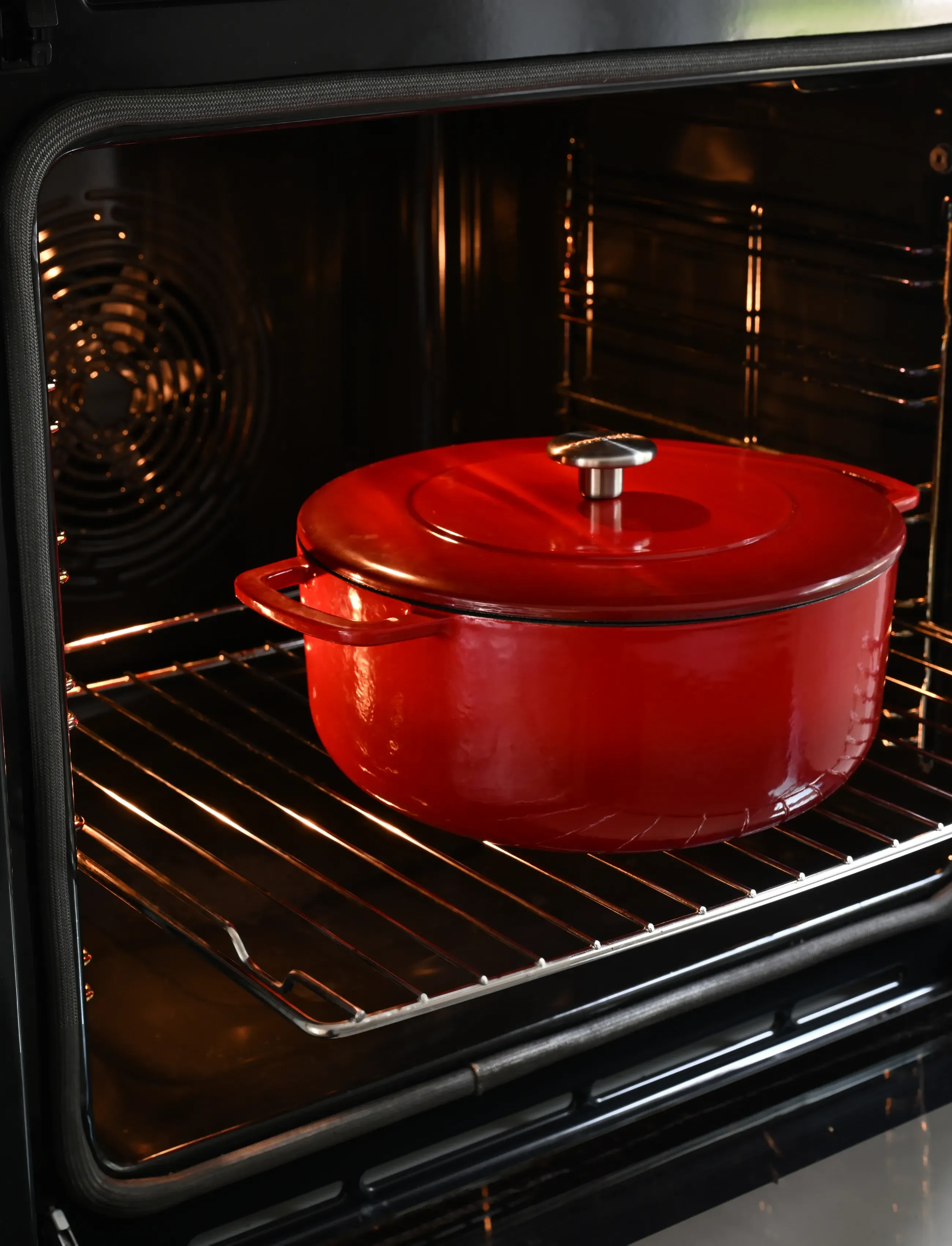 Combekk - Dutch Oven 24cm Enameled Recycled Cast Iron Cherry - gusseisen töpfe - red - 0
