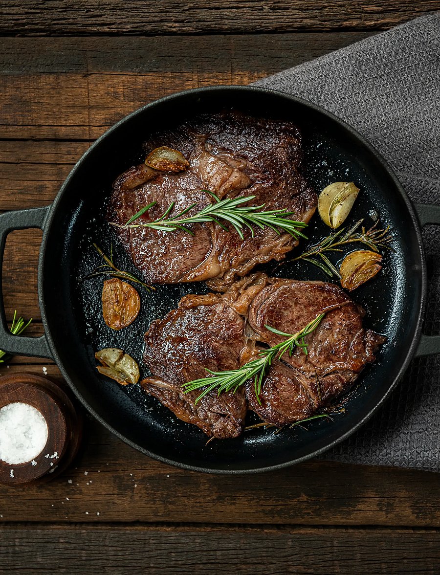 Combekk - Skillet 28cm Enameled Recycled Cast Iron Matt Black - gusseisen töpfe - black - 4