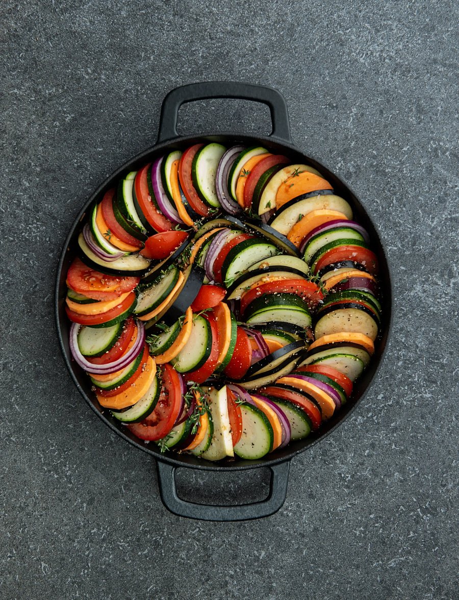 Combekk - Skillet 28cm Enameled Recycled Cast Iron Matt Black - gusseisen töpfe - black - 5