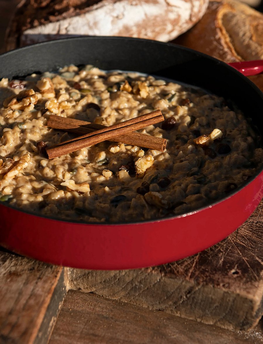Combekk - Skillet 28cm Enameled Recycled Cast Iron Bordeaux - gusseisen töpfe - red - 5
