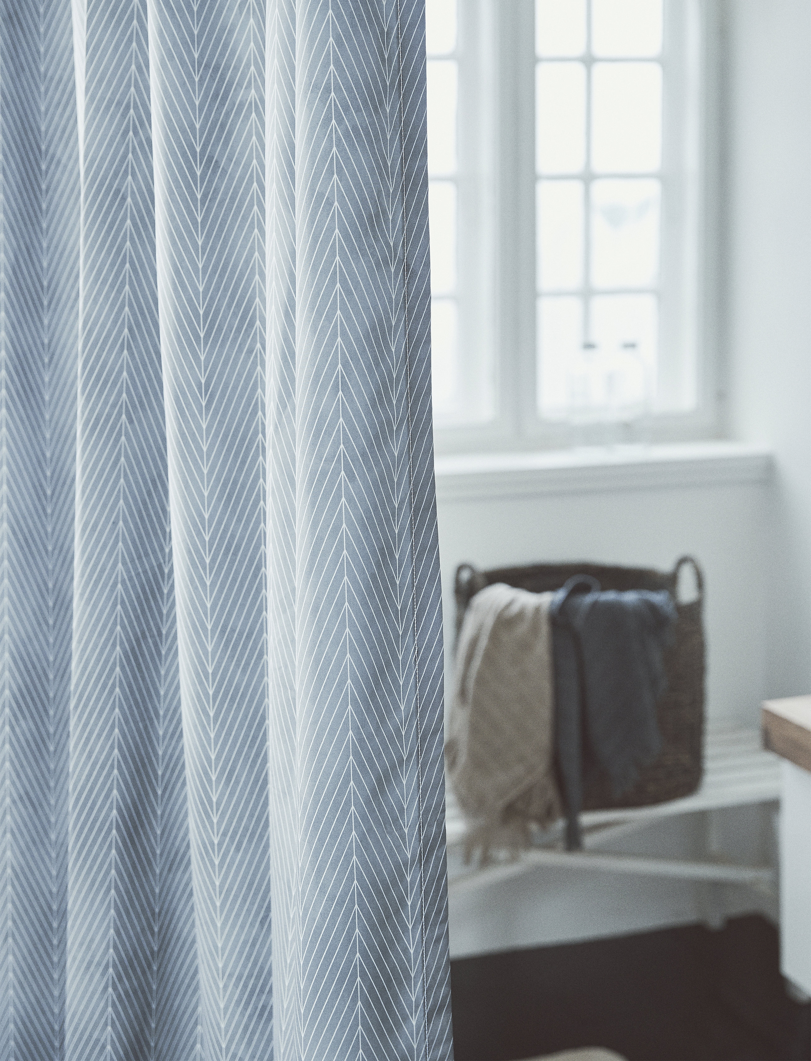 compliments Pine Shower Curtain W/Eyelets 200 Cm, 140X200 cm, Bathroom Textiles, Grau - Curtains, Homeware
