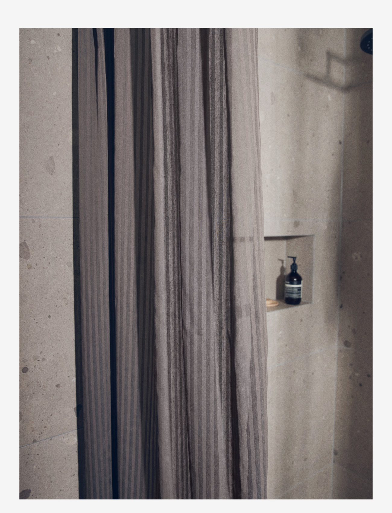 compliments - Lines shower curtain w/eyelets 200 cm - dušo užuolaidos - brown - 1