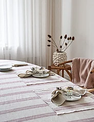 compliments - Arles Table Cloth 150x300 cm - tischdecken & tischläufer - plum - 1