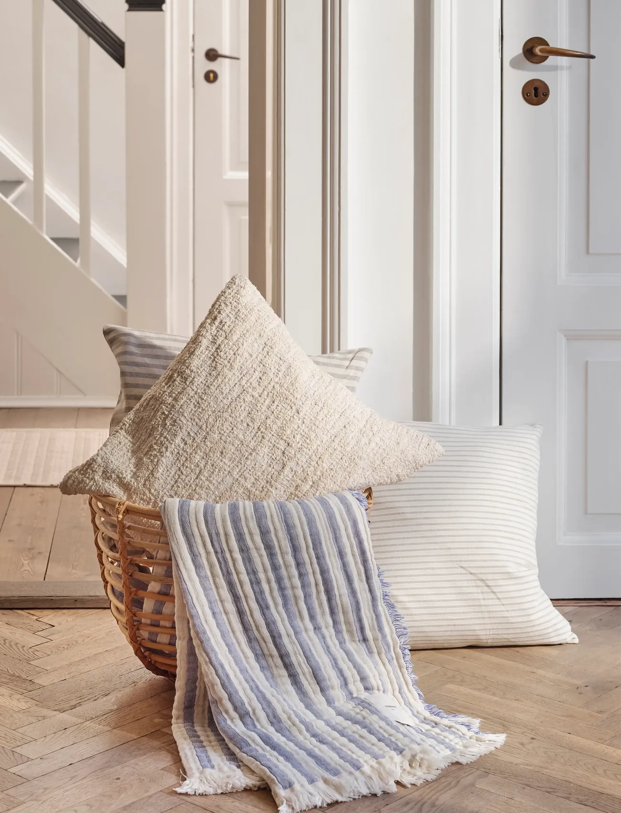 compliments Turin Throw, 135X210 cm, Cushions & Blankets, Blau - Blankets Throws, Homeware
