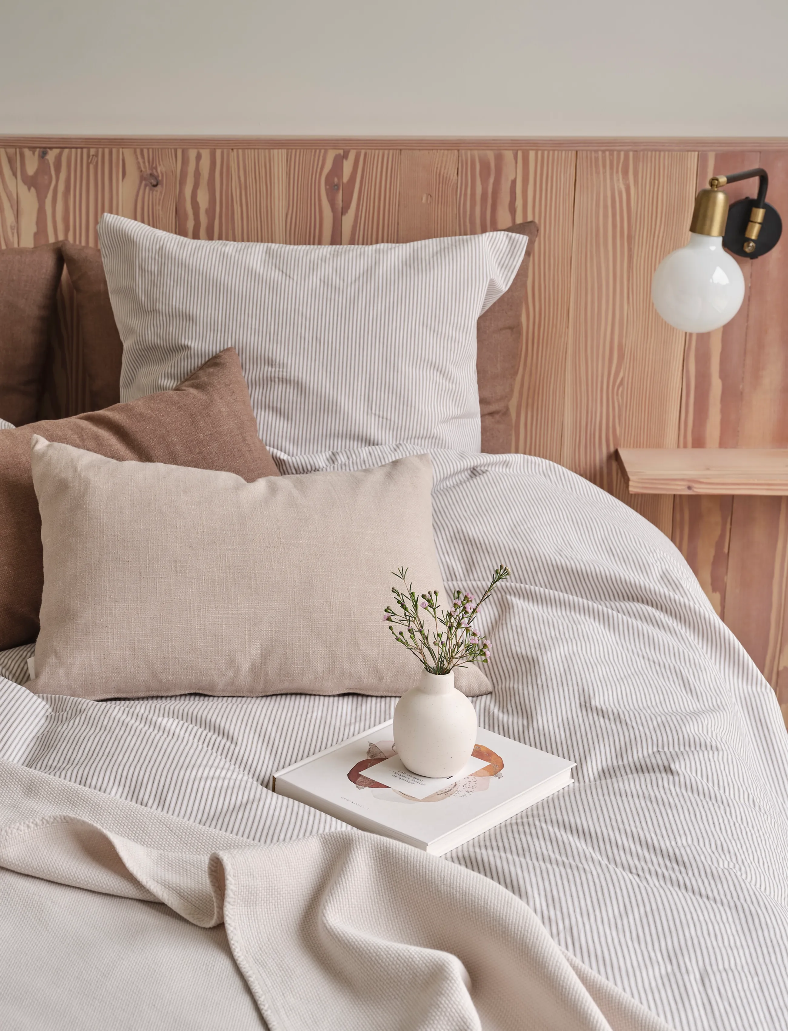 compliments - Luna Bed Cover - moon - 0