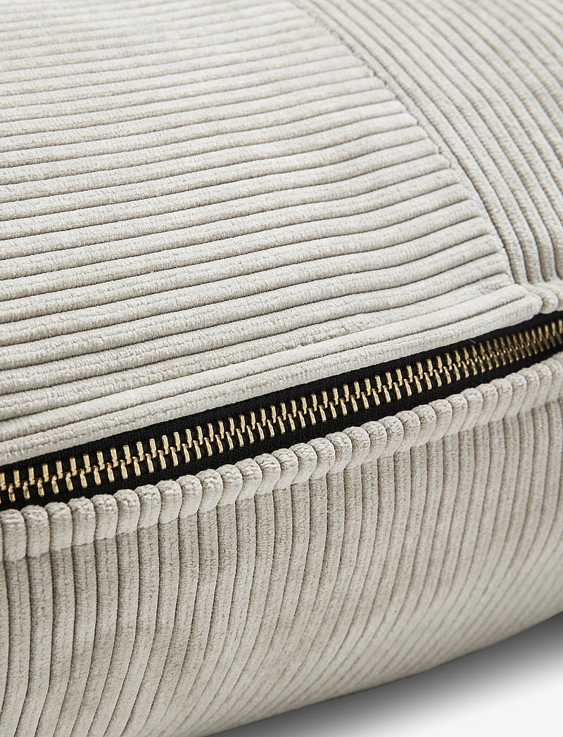 compliments - Wille 45x45 cm - padjad - dark sand - 1