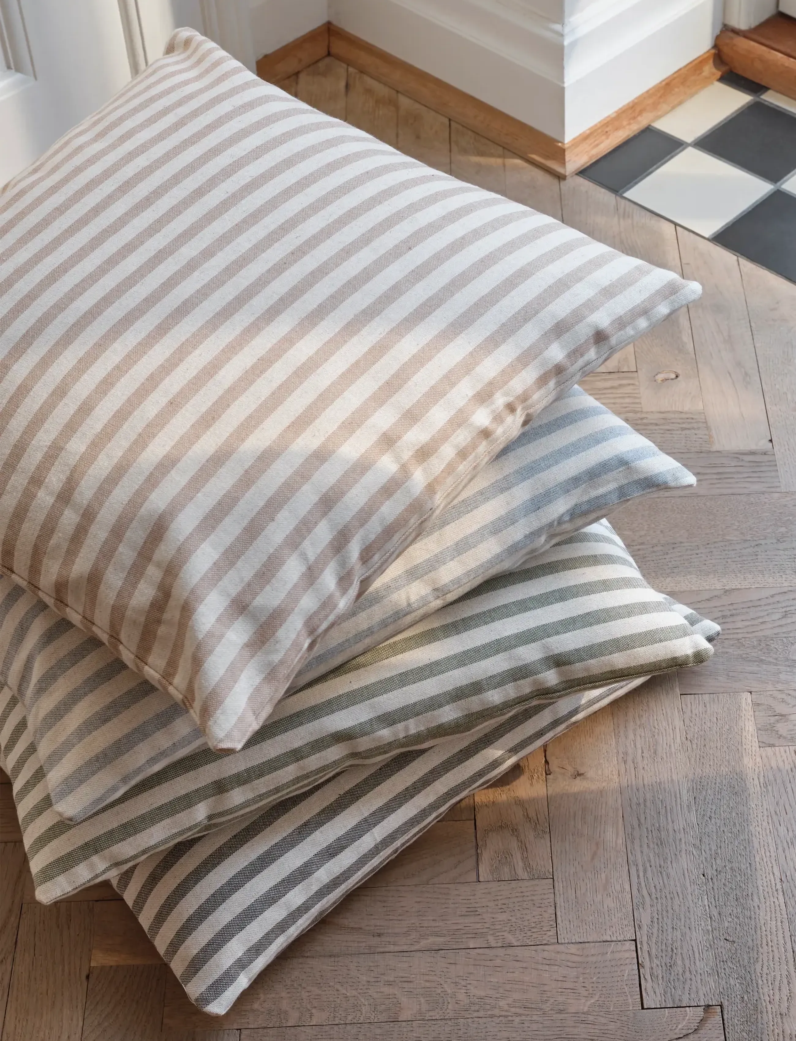 compliments Bornholm 50X50 cm, 50X50 cm, Khaki green, Puder & Tæpper > Puder, Unisex