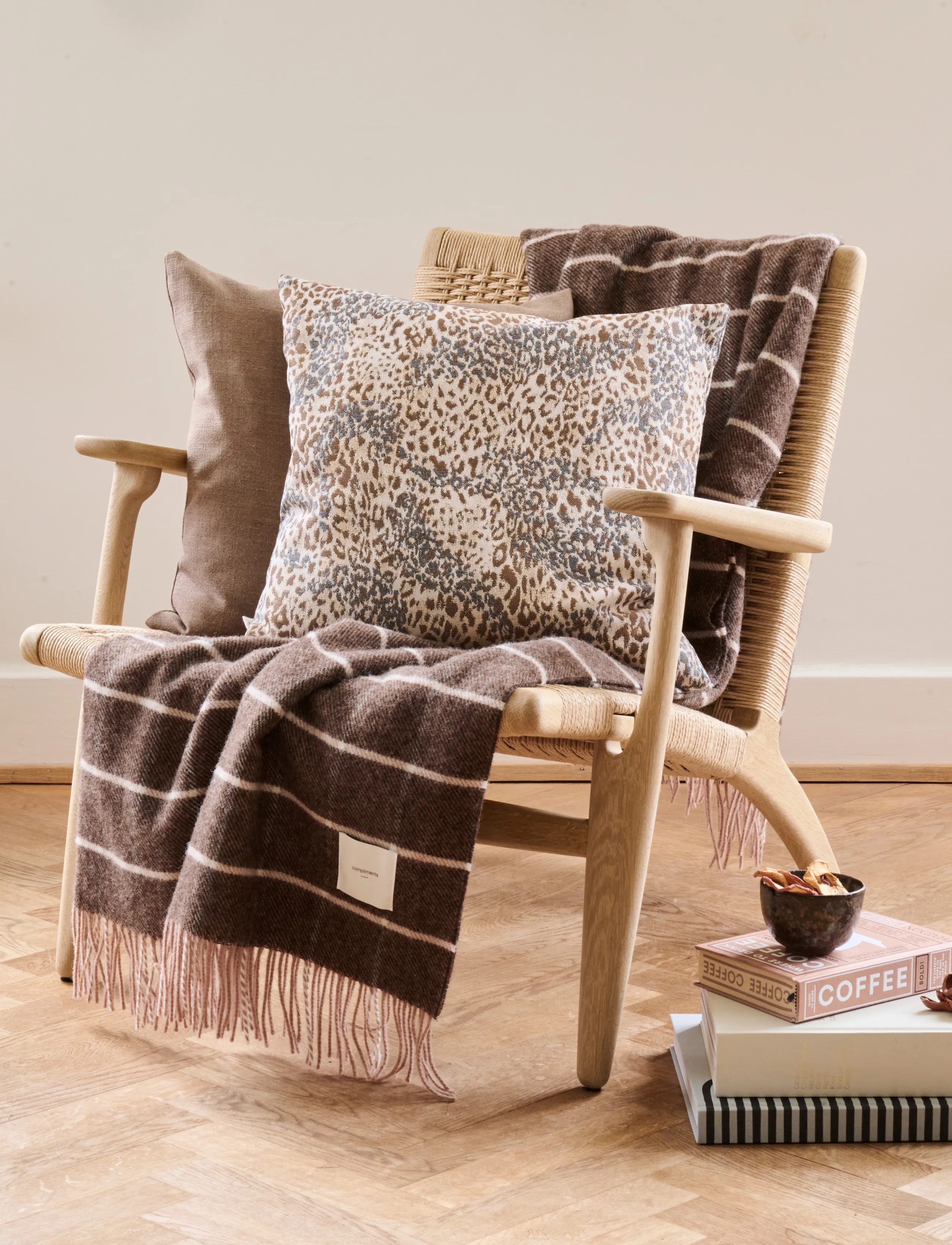 compliments Leo Cushion,,,Braun Gr.50X50CM