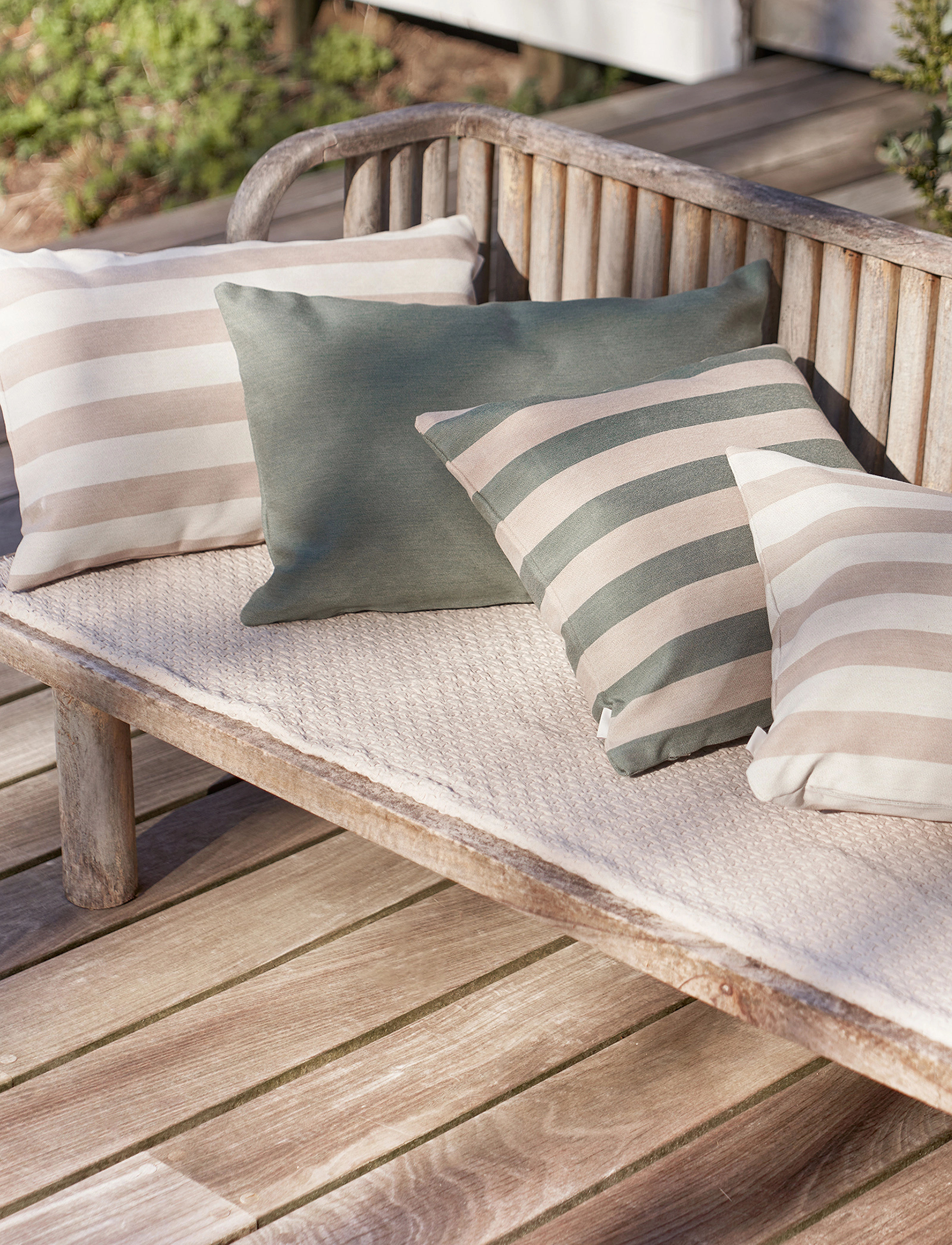 compliments Outdoor Stripe Cushion, 45X45 cm, Green, Puder & Tæpper > Puder, Unisex