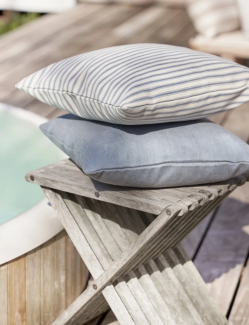 compliments - Outdoor Fine Stripe Cushion - kissen - dusty blue - 3