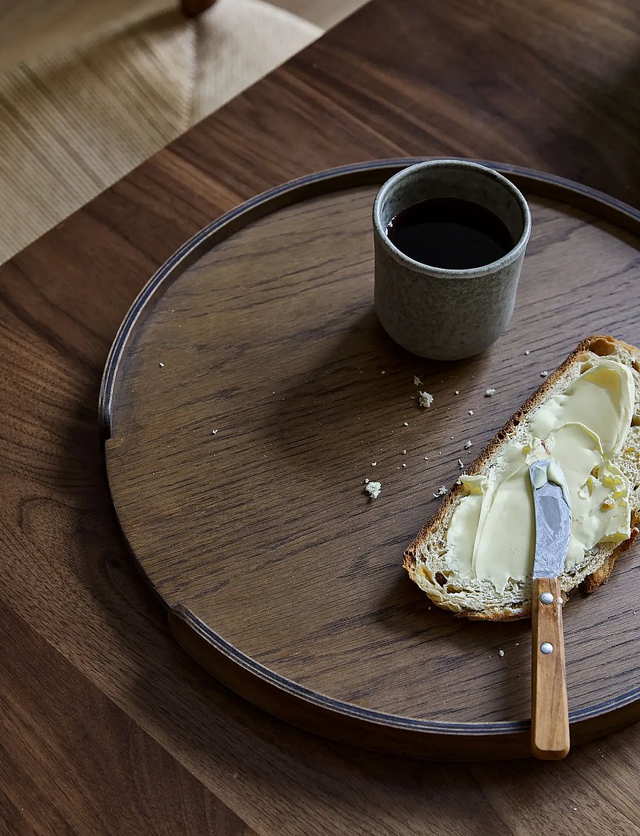 Cooee Design - Woody Tray 35cm Dark Oak - tabletts - dark oak - 3