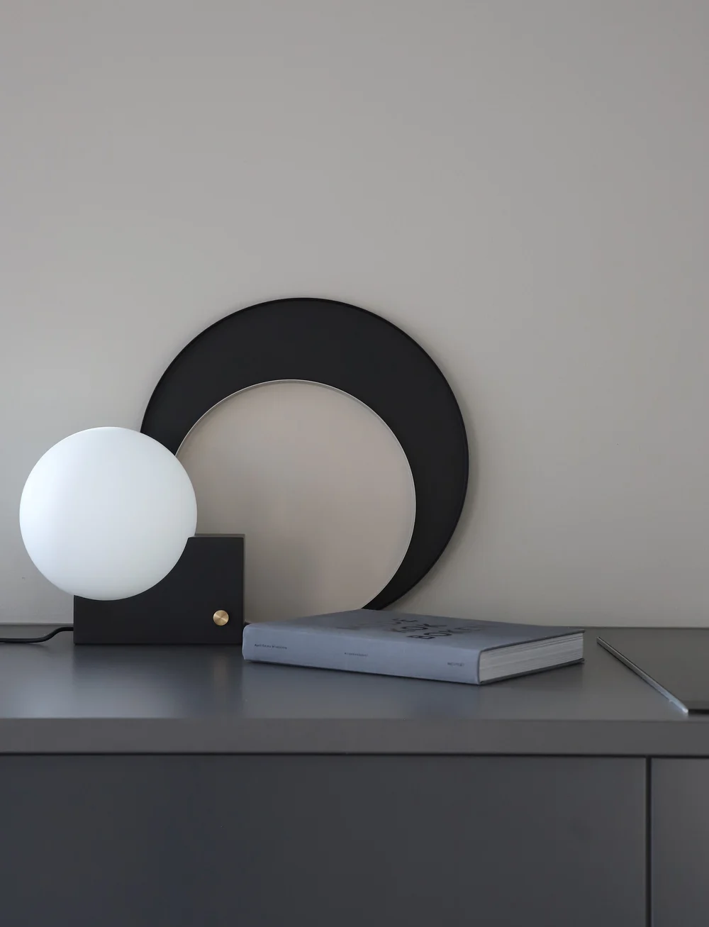 Cooee Design - Tray Circle 400x20mm - dekoschalen - black - 1