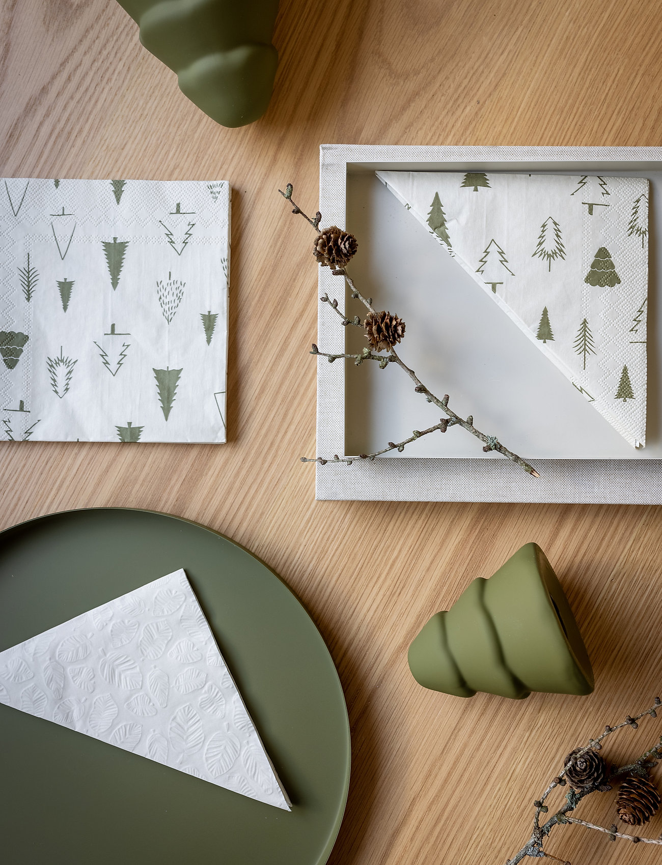 Cooee Design - Tray Circle 300x20mm - pyntefat - olive - 2