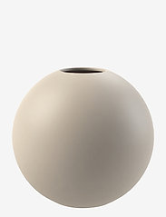 Cooee Design - Ball Vase 8cm - små vaser - sand - 0