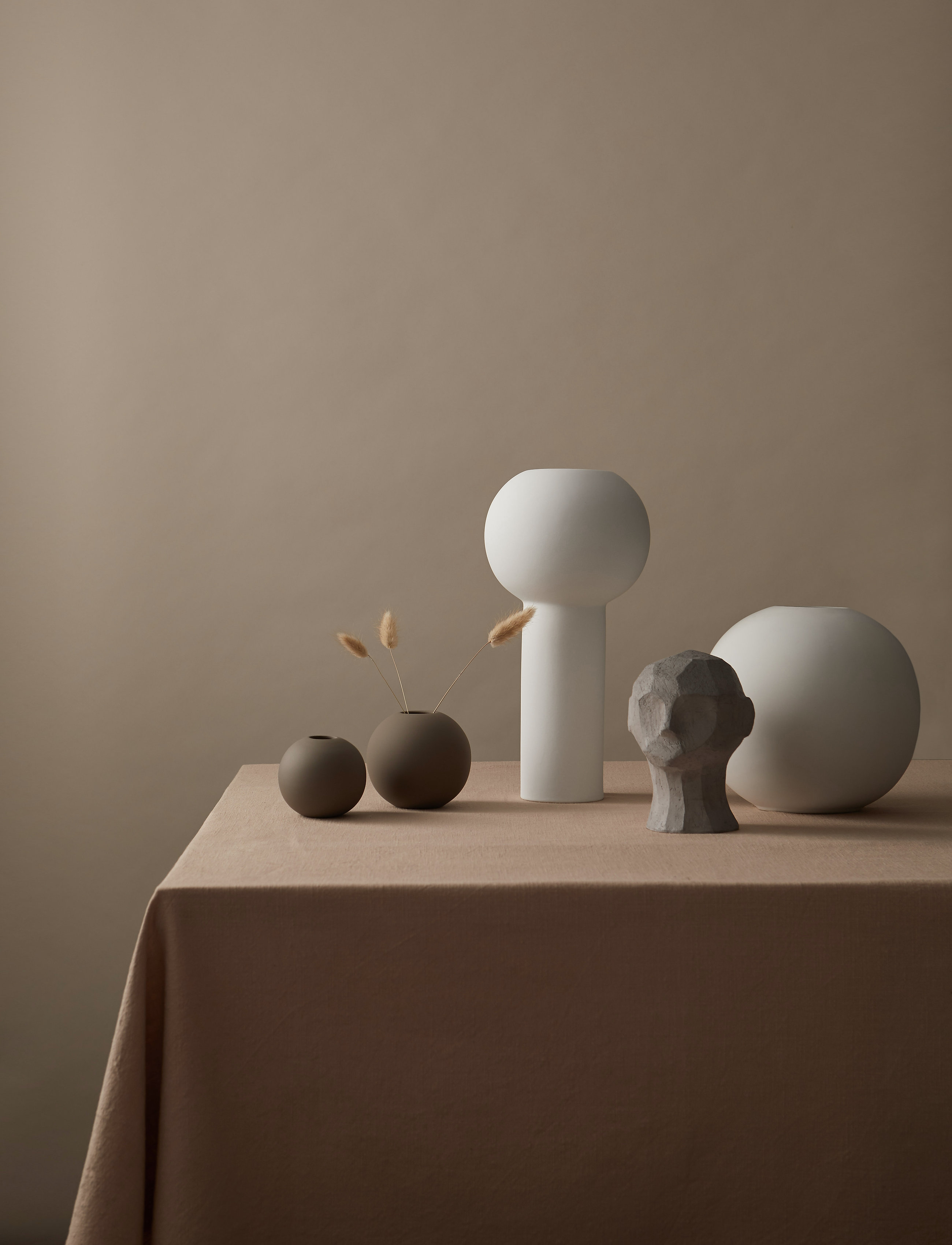 Cooee Design Ball Vase, H19 cm, Vases, Weiß - Small Homeware