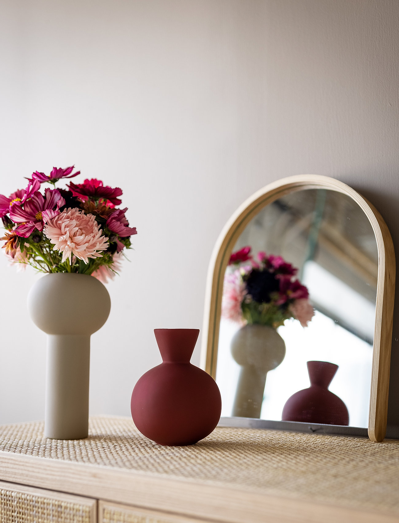 Cooee Design Pillar Vase 24Cm, H24 cm, Vases, Beige - Big Homeware