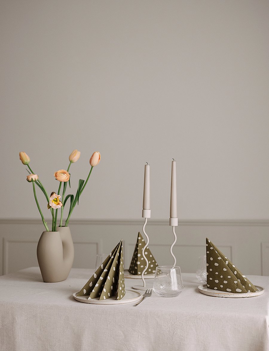 Cooee Design - Curved Candleholder - madalaimad hinnad - sand - 1