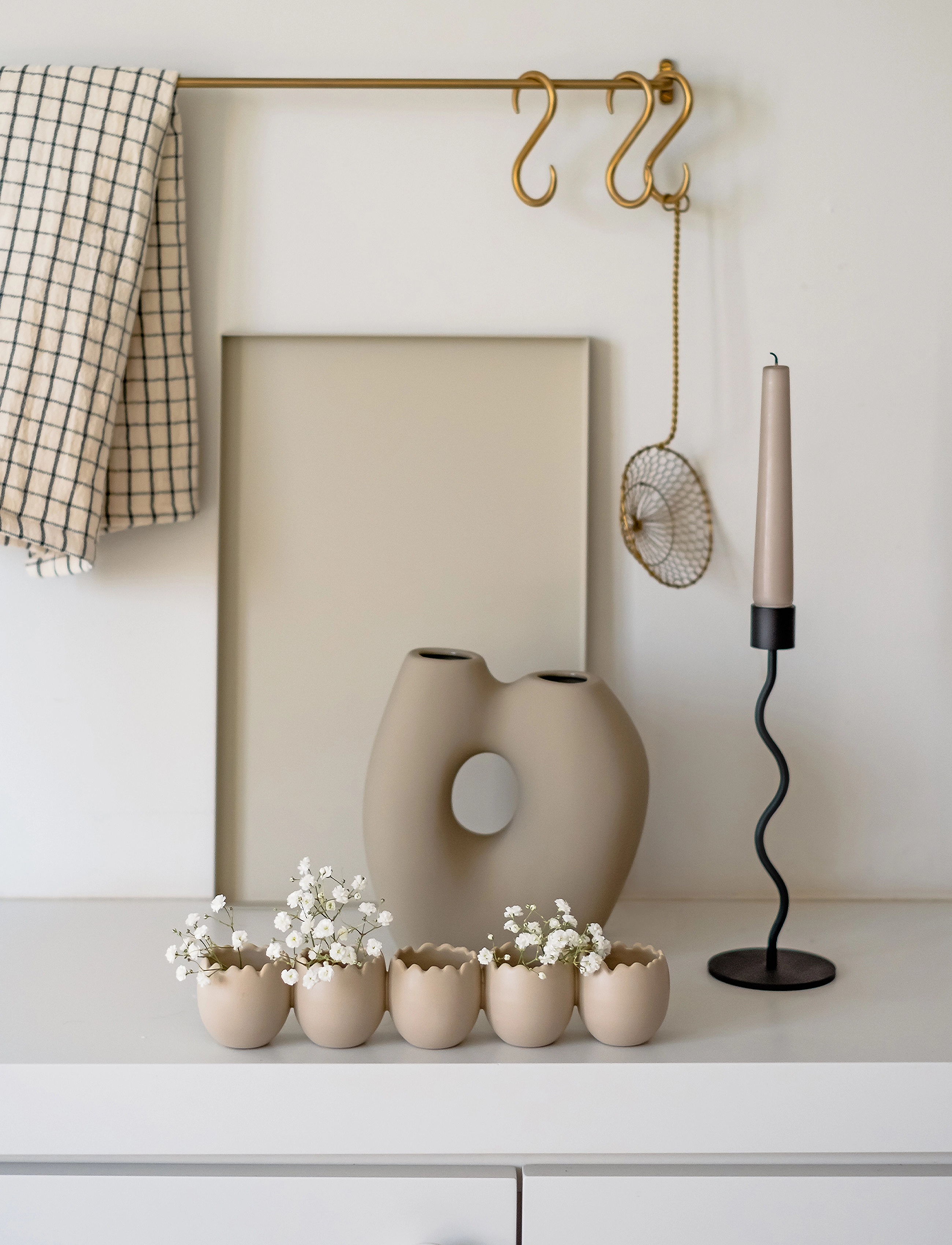 Cooee Design Curved Candleholder, H23 cm, Candlesticks & Lanterns, Schwarz - Candlesticks, Homeware