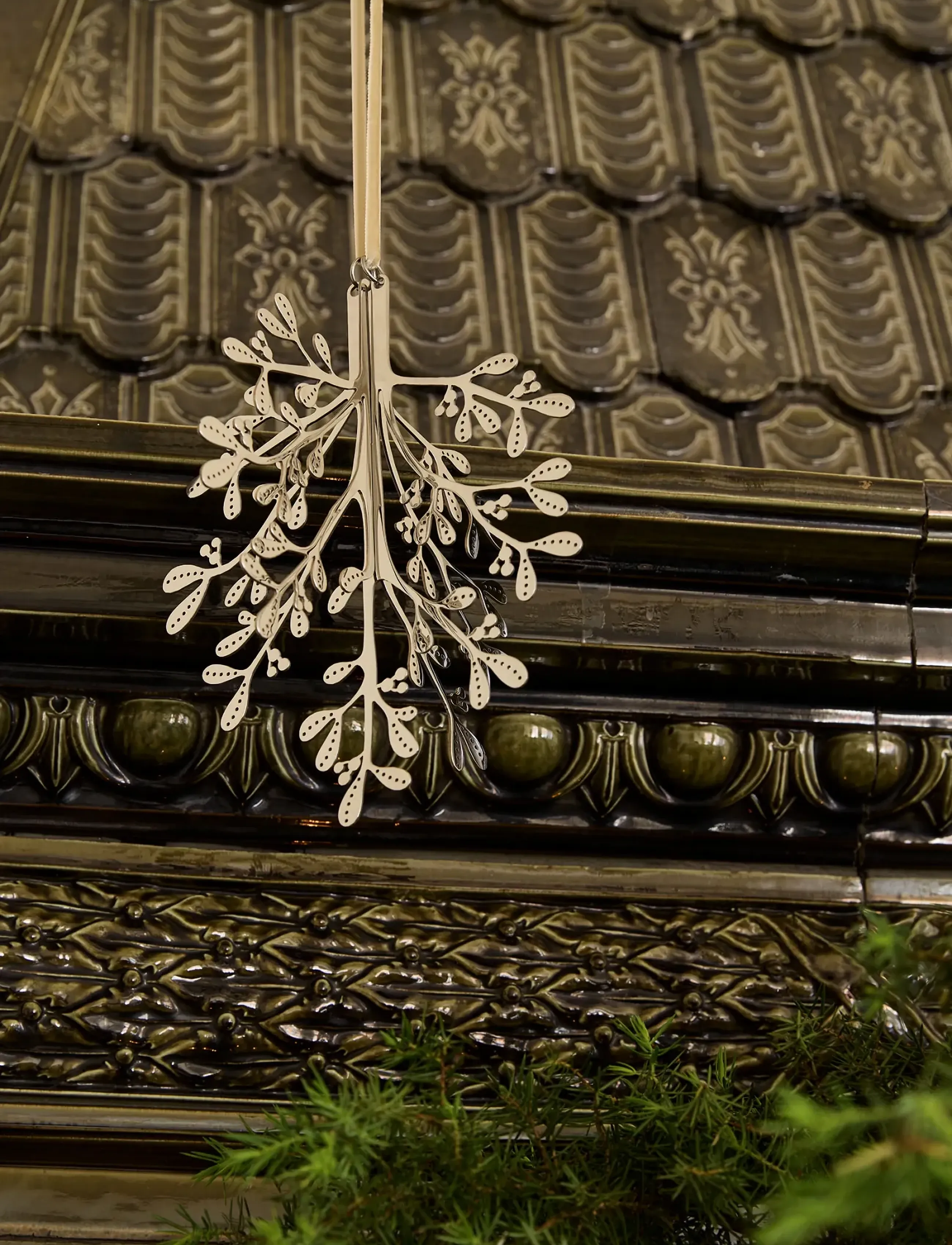 Cooee Design - Christmas Deco Mistletoe 29cm Stainless Steel - julekugler - stainless steel - 0