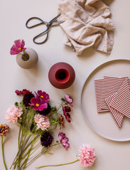 Cooee Design - Napkin Broken Lines - paper napkins - berry/white - 1