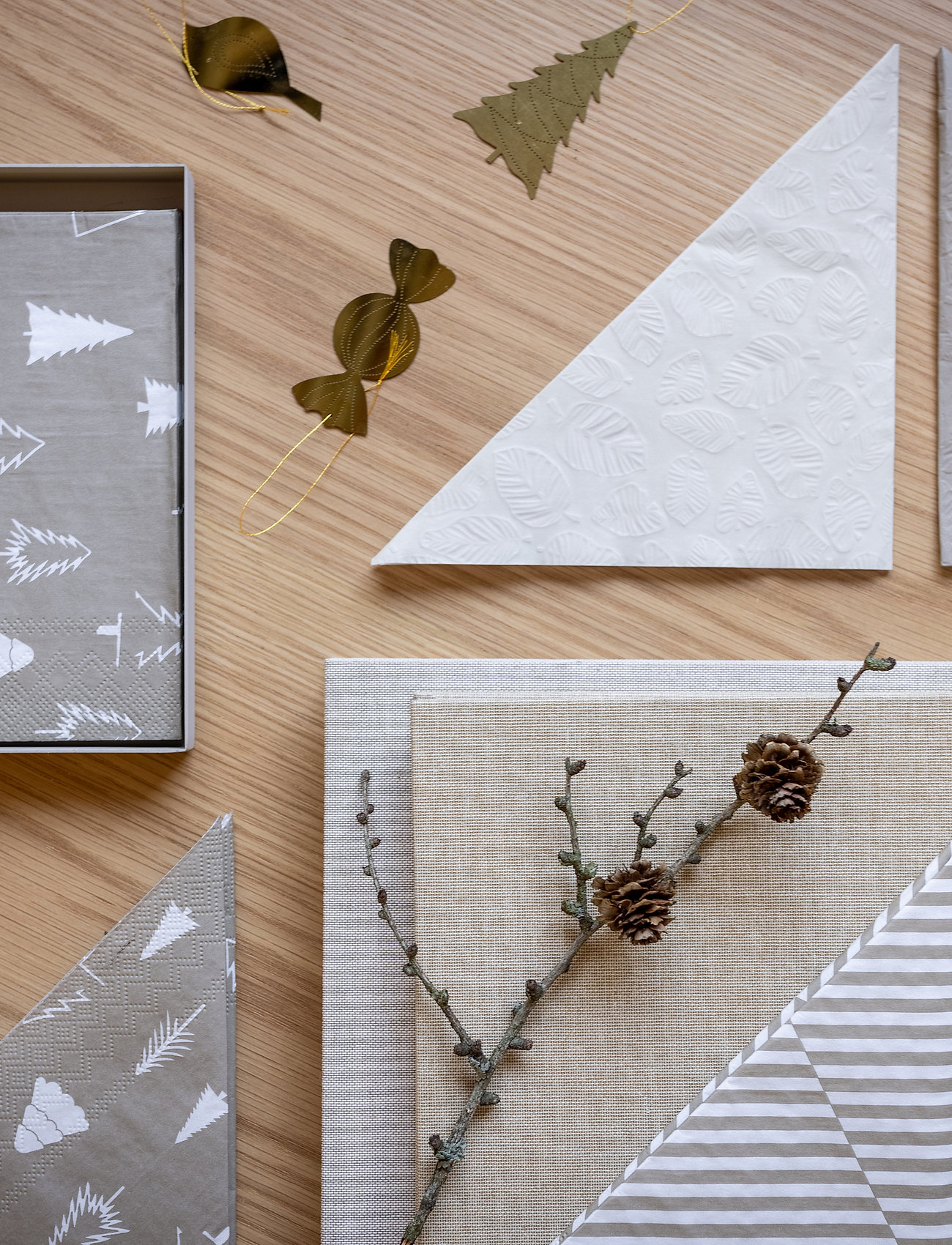 Cooee Design - Napkin Broken Lines - linen- & cotton napkins - sand/white - 4
