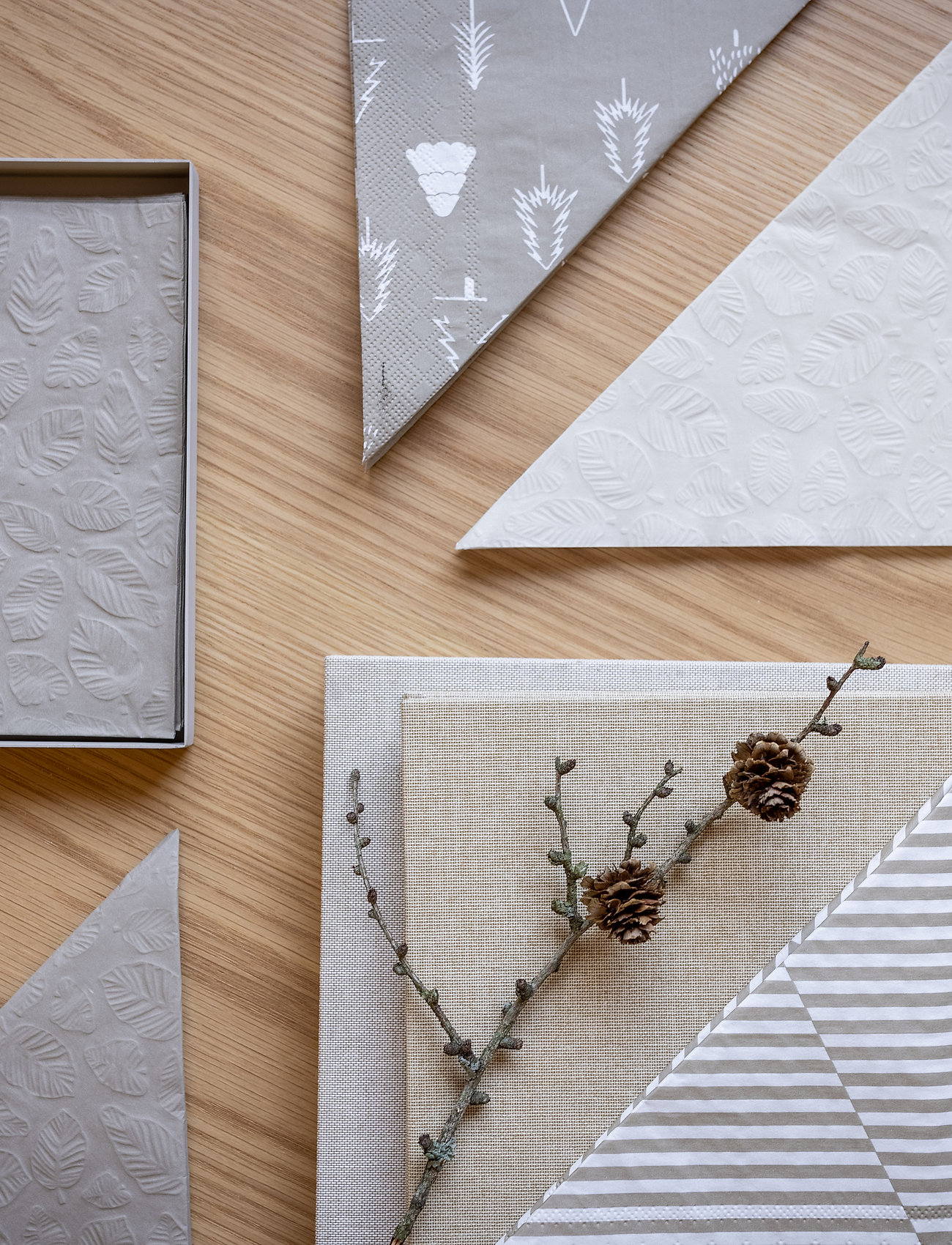 Cooee Design - Napkin Broken Lines - linen- & cotton napkins - sand/white - 5