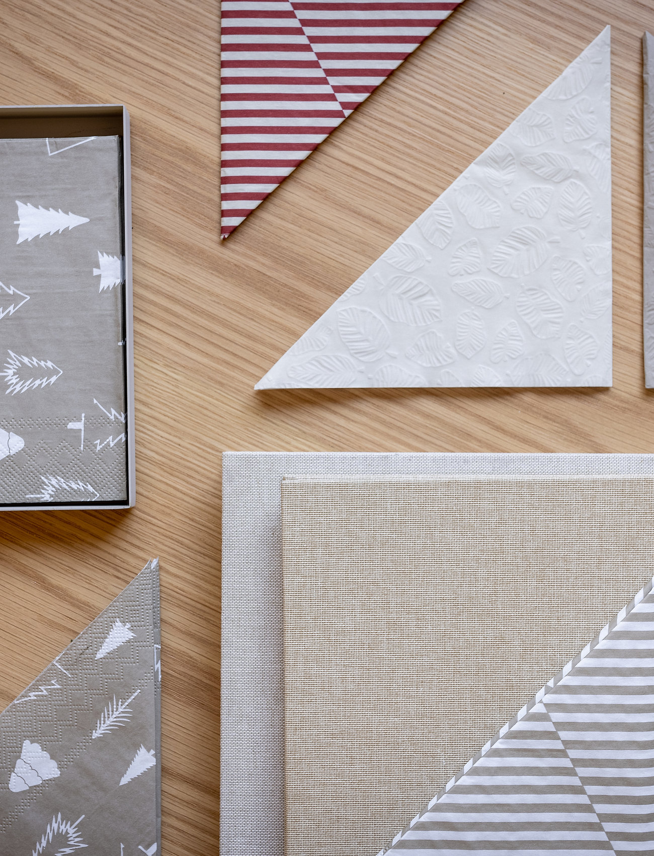 Cooee Design - Napkin Leaf Embossed - lininės ir medvilninės servetėlės - sand - 2