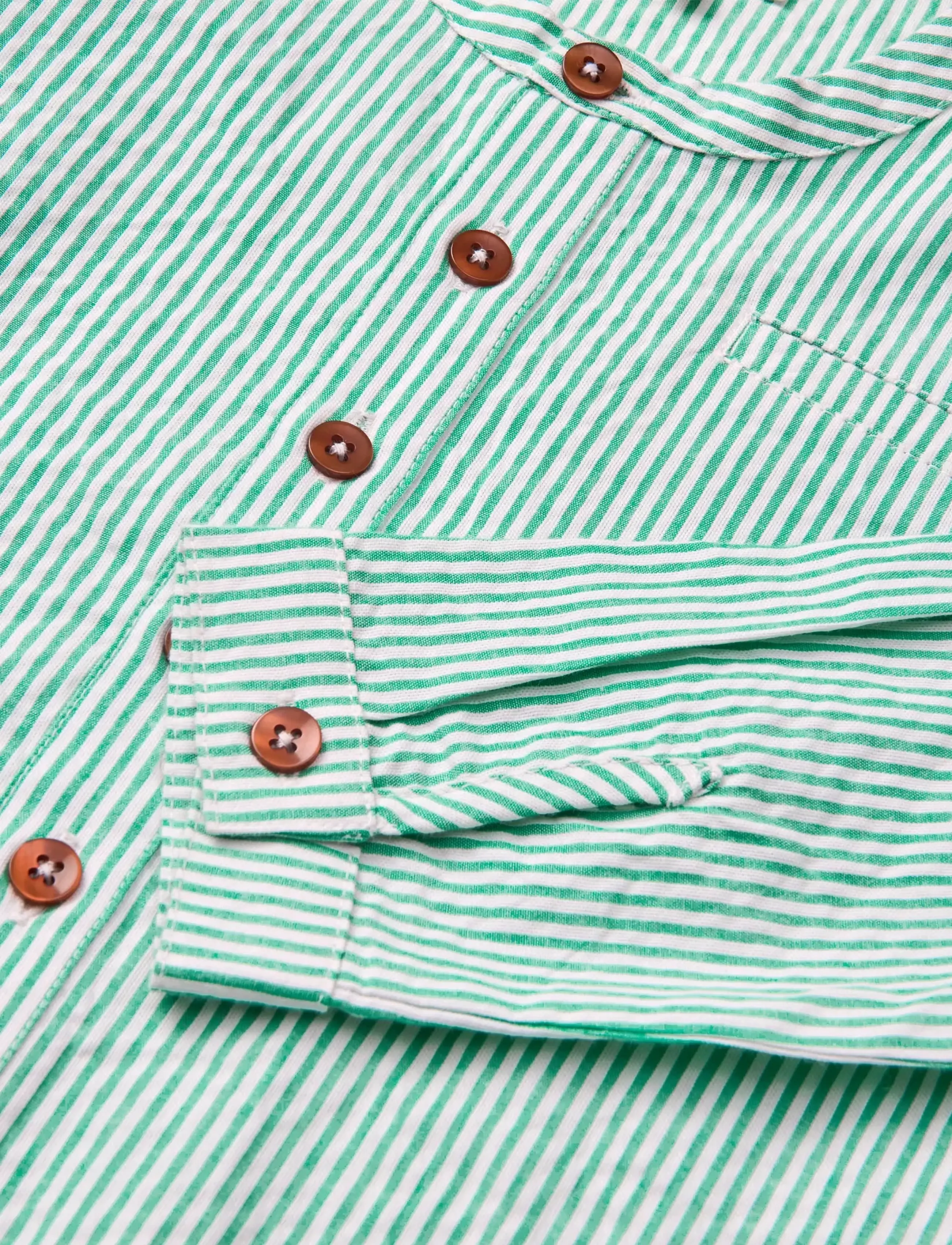 Copenhagen Colors - SEERSUCKER SHIRT W. PLACKET - langærmede skjorter - sharp green w cream stripe - 2