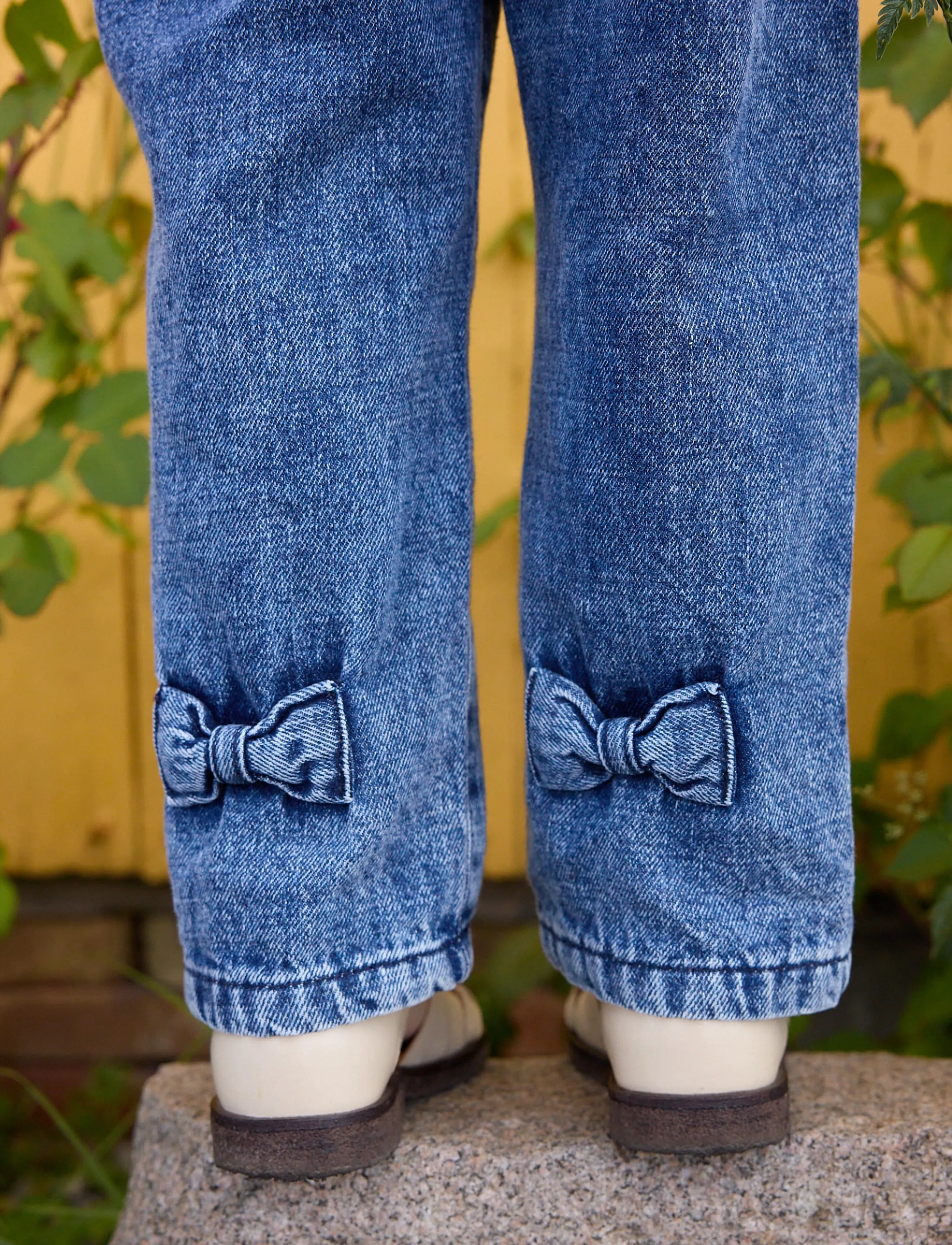 Copenhagen Colors - FRILL DENIM PANTS W. BOW - regular jeans - block spray - 3