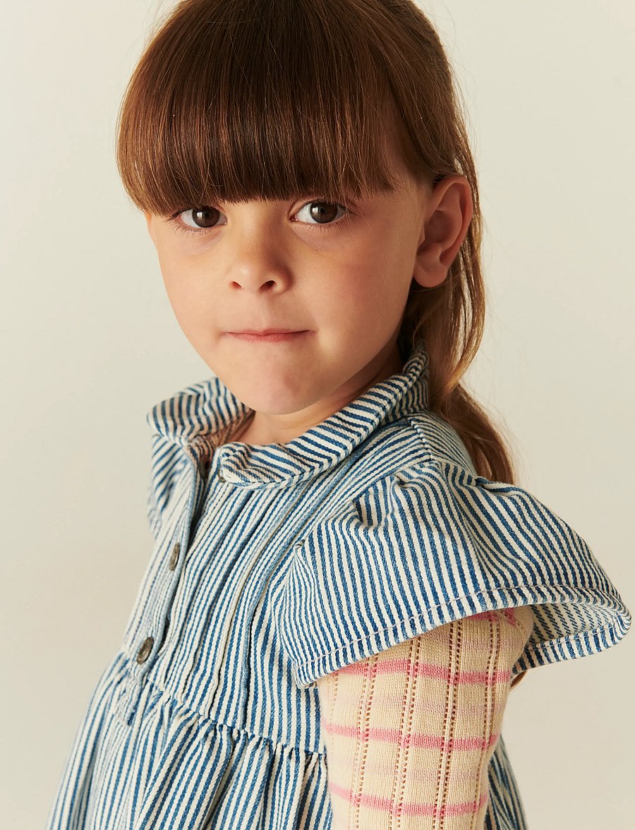 Copenhagen Colors - Y/D STRIPE DRESS W. FRILL SLEEVES - robes décontractées à manches courtes - denim blue stripe - 4