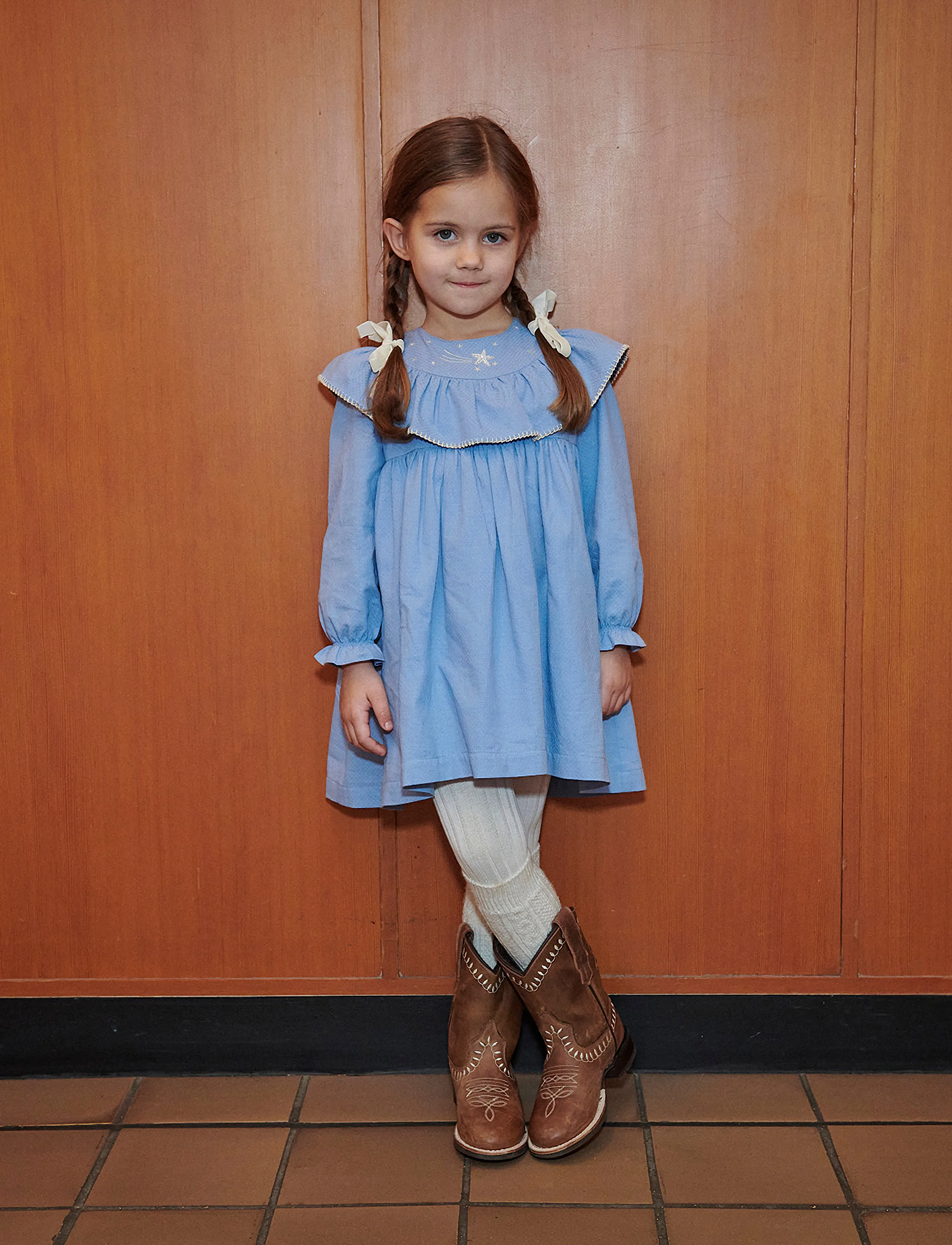 Copenhagen Colors - Dress w. Frill & Star Embroidery - endless blue - 4