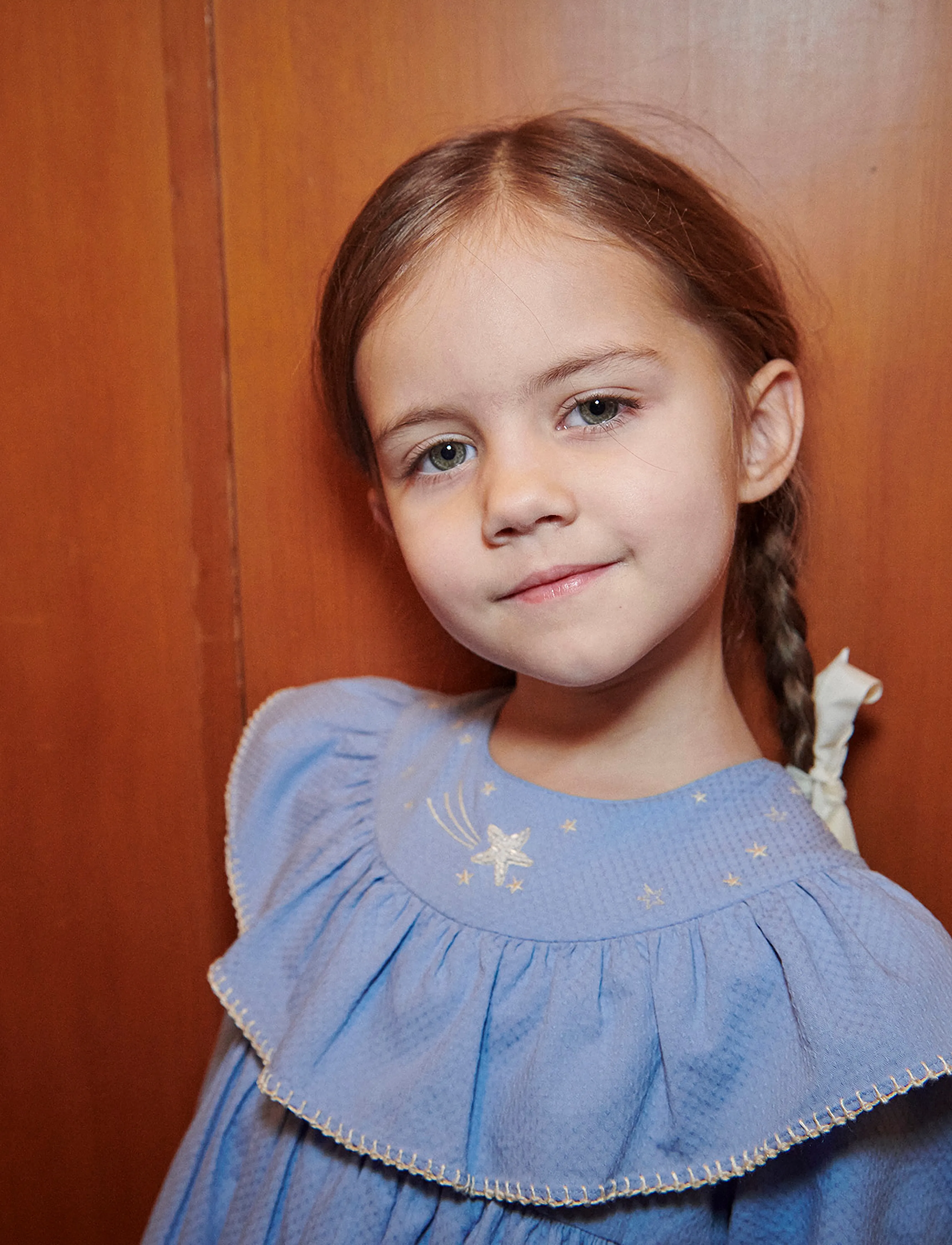 Copenhagen Colors - Dress w. Frill & Star Embroidery - endless blue - 5