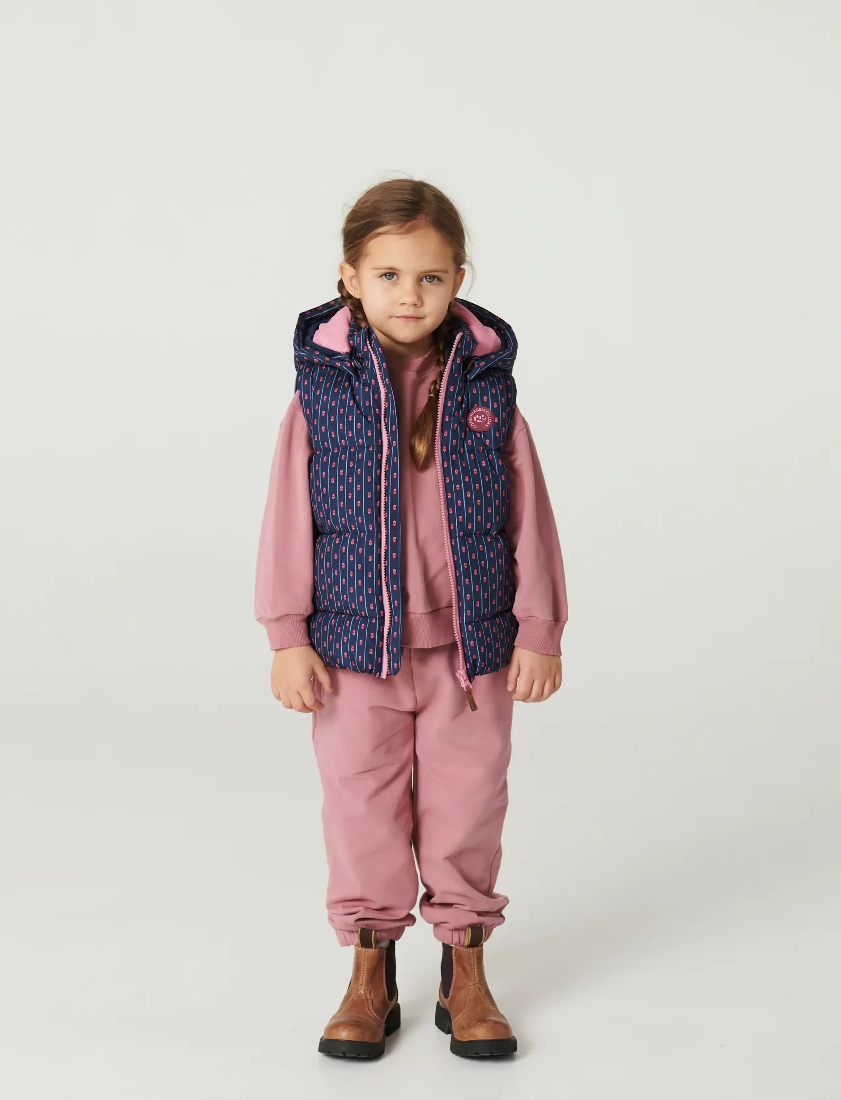 Copenhagen Colors - 2 in 1 Puffer Jacket w. Removable Sleeves - navy flower aop - 0