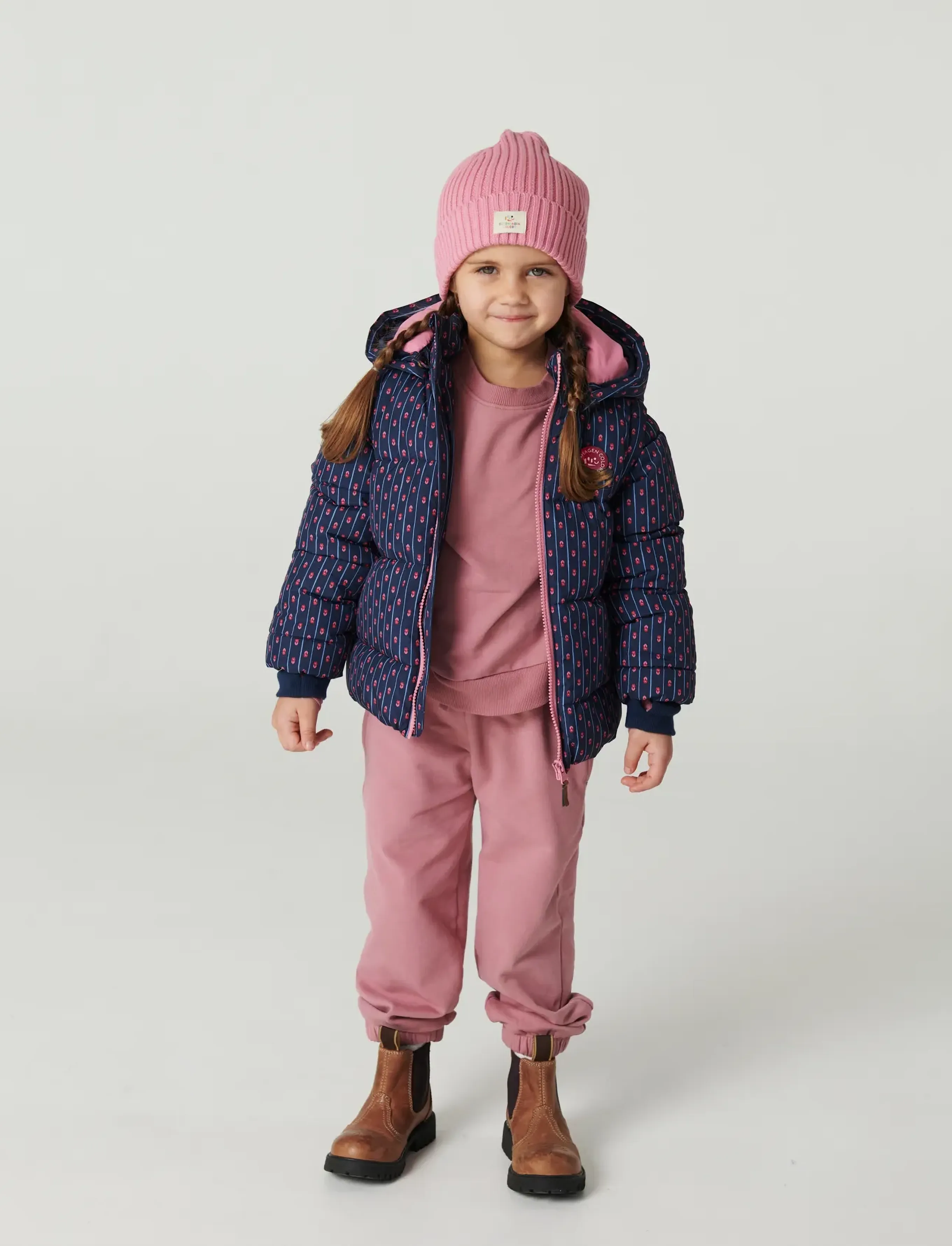 Copenhagen Colors - 2 in 1 Puffer Jacket w. Removable Sleeves - navy flower aop - 5