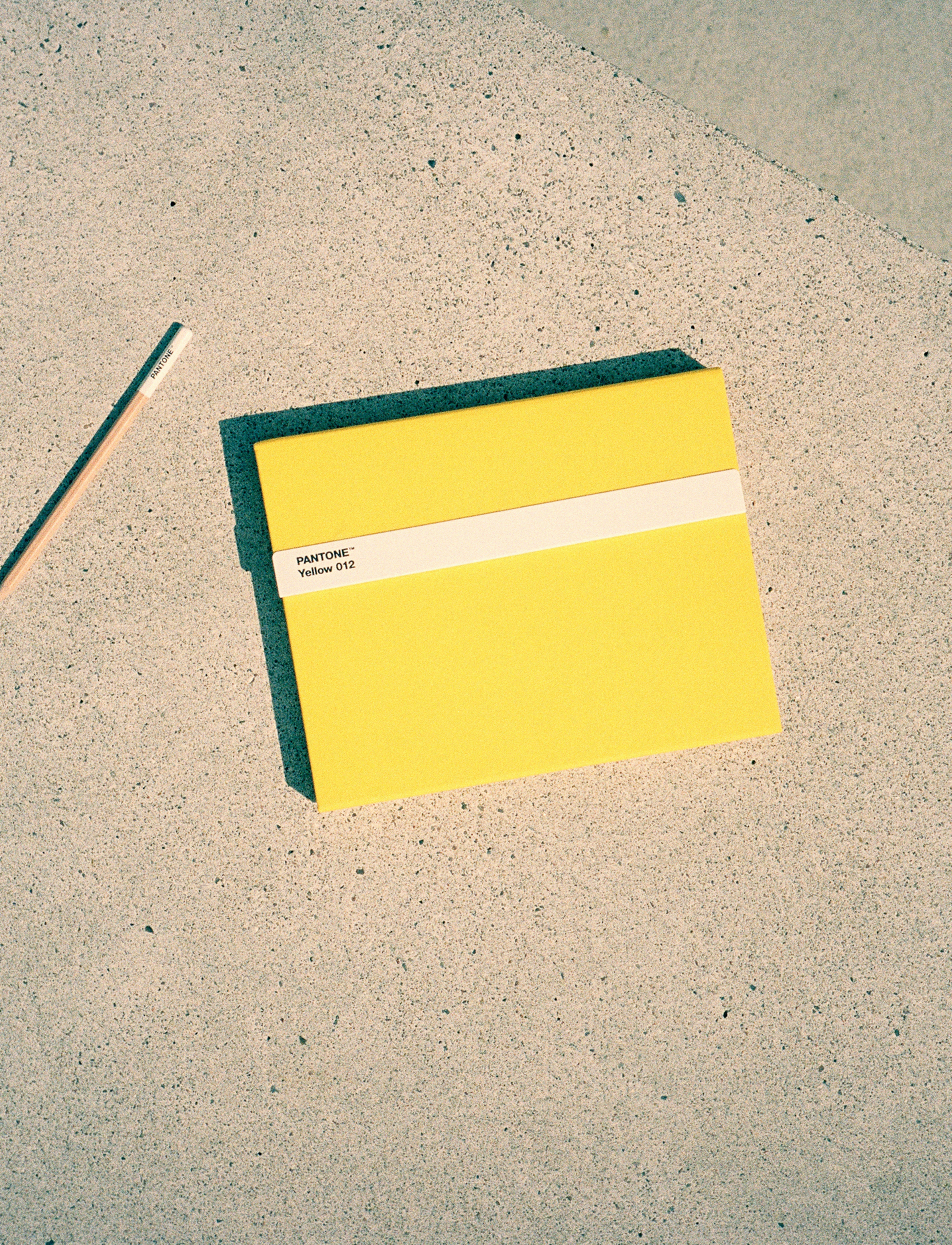PANTONE New Notebook With Pencil. / Lined, One Size, Office Material, Gelb - Calendars & Notebooks, Homeware
