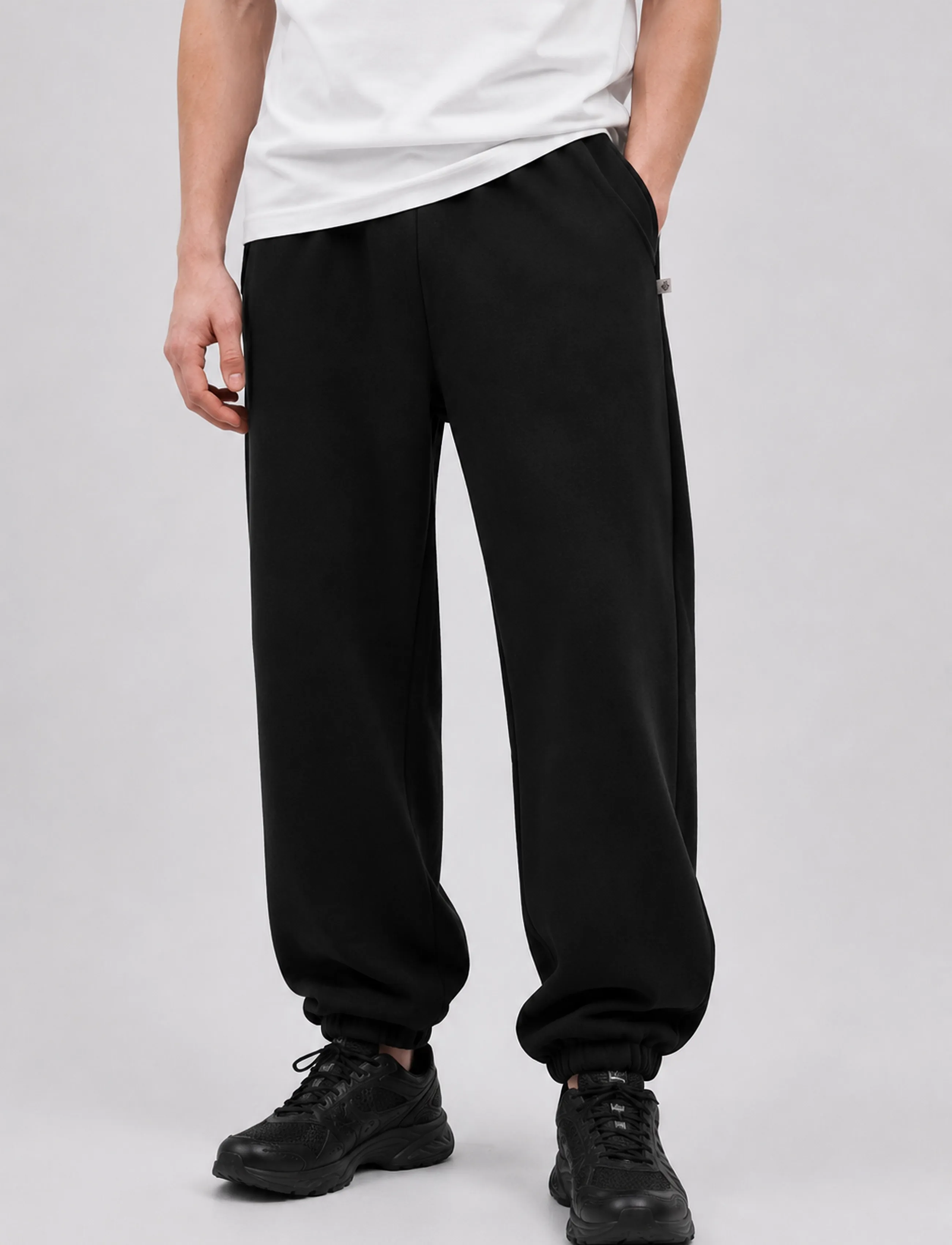 Copenhagen Legacy - SWEAT PANTS - men - black - 3