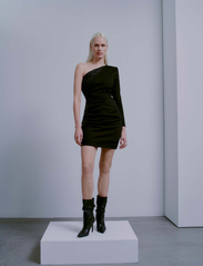 Copenhagen Muse - CMSEQUINCE-SUIT-DRESS - vakarėlių drabužiai išparduotuvių kainomis - black - 1