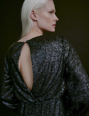 Copenhagen Muse - CMSEQUINCE-DRESS - kleitas ar vizuļiem - black - 3