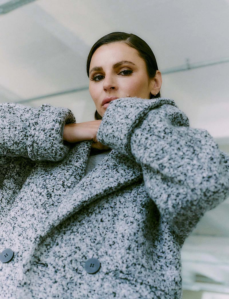 Copenhagen Muse - CMTHEM-COAT - villased mantlid - black w. jet stream - 0