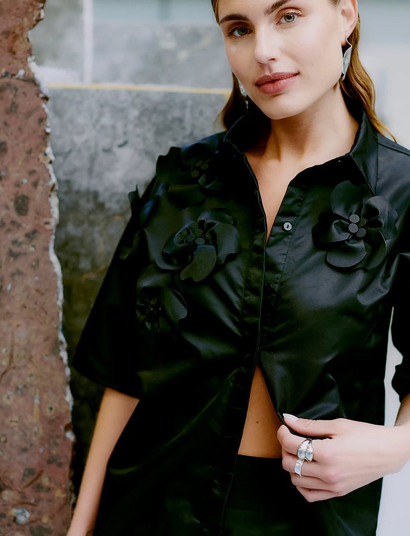 Copenhagen Muse - CMSIMI-SHIRT - kurzärmlige hemden - black - 4