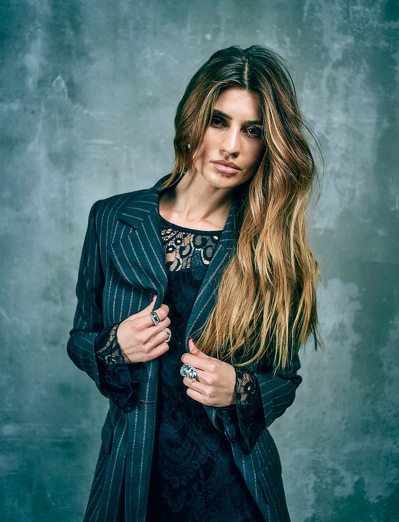 Copenhagen Muse - CMTAILOR-BLAZER - dubbelknäppta kavajer - black w. red pear - 4