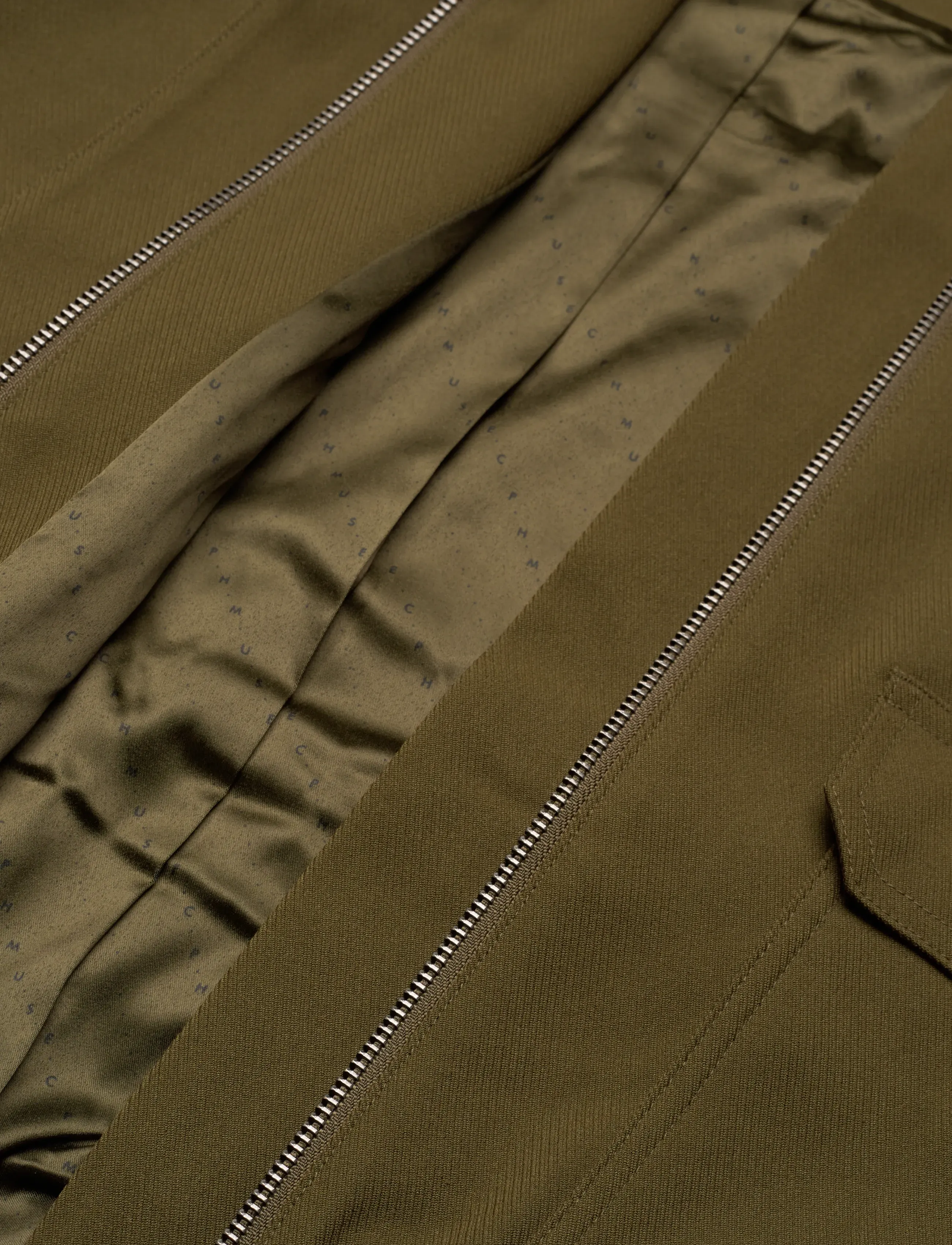 Copenhagen Muse - CMTAILOR-JACKET is a bomber jacket in a premium material with a logo printed lin - spring jackets - dark olive - 4