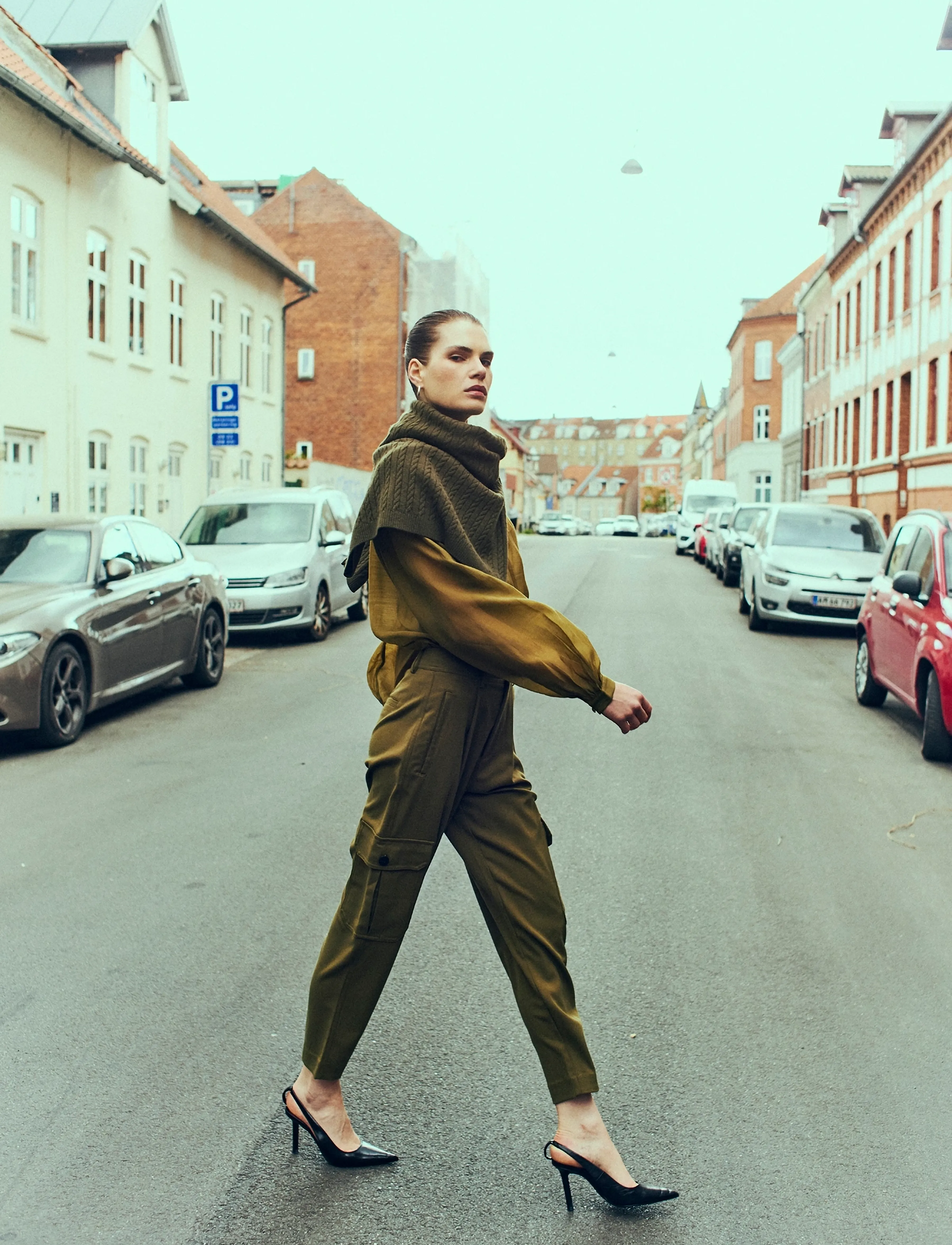 Copenhagen Muse - CMTAILOR-PANTS - pantalon cargo - dark olive - 3